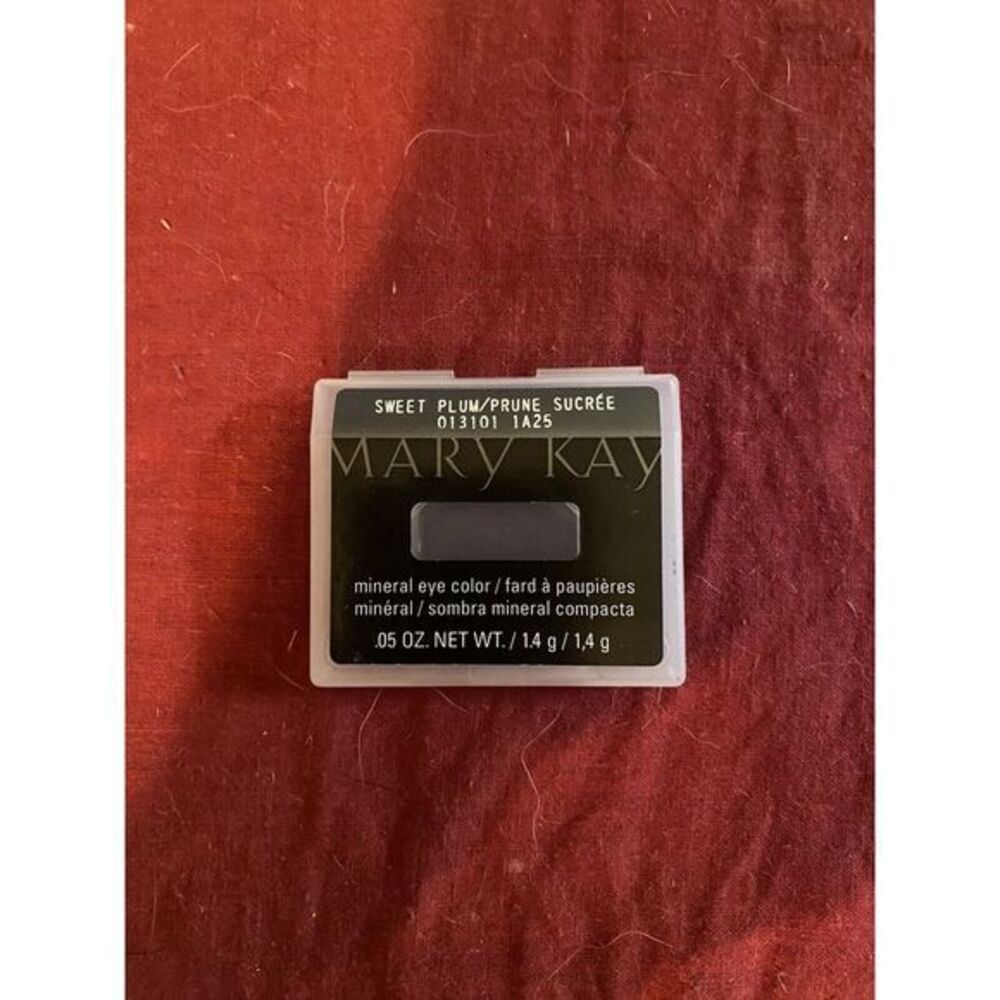 Mary Kay Mineral Eye Color - SWEET PLUM -013101 / .05 oz